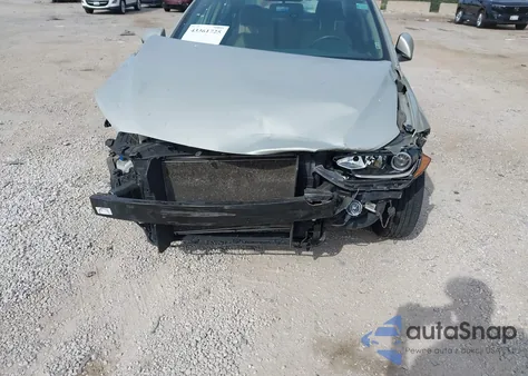 2018 Hyundai Elantra Se z USA, uszkodzony, nr VIN 5NPD74LF8JH353059